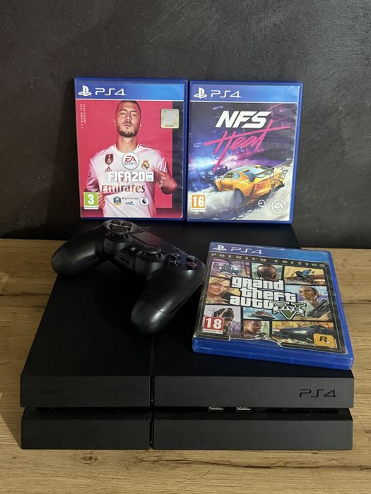 Playstation 4 1TB cu o maneta , GTA 5, NFS Heat, Fifa 20