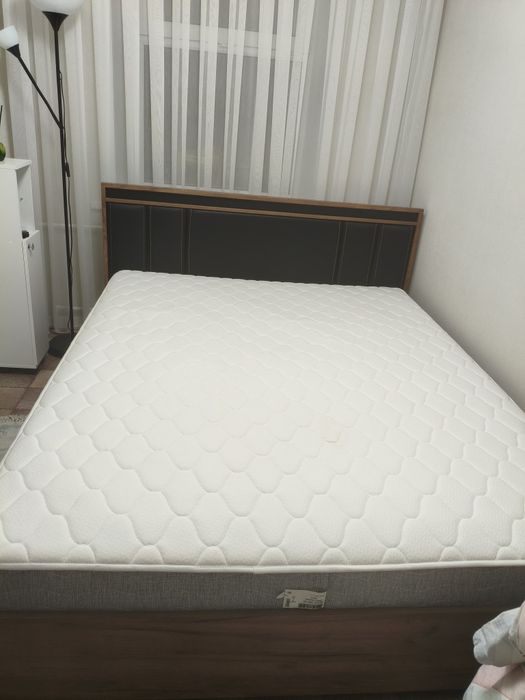 Продам: двухспальная кровать 200*160см
