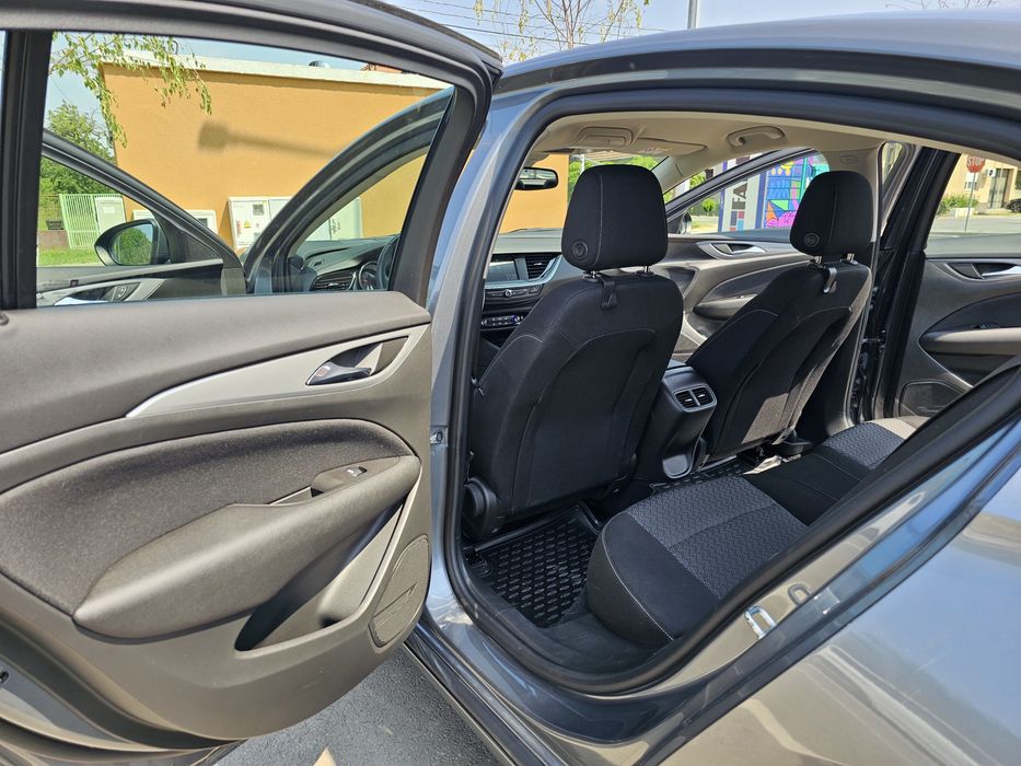Vand Opela Insignia Grand Sport, diesel, 134 CP, Stare Impecabila!