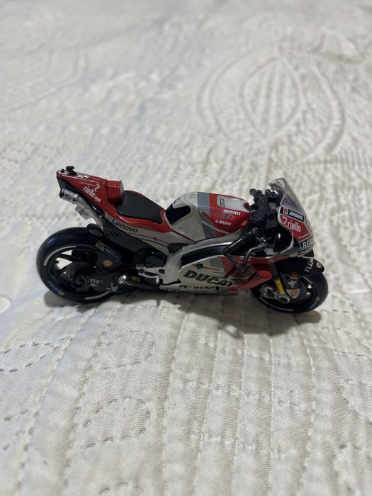 Игрушки детские, фирменные