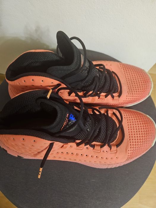 Vând adidasi  originali