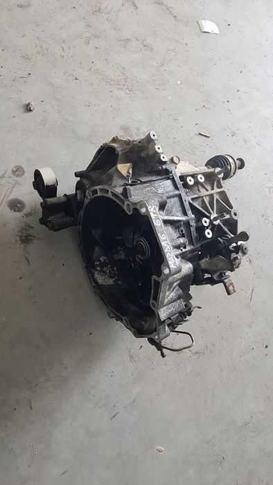 Cutie de viteze manuala mazda 6 2.0 diesel 6 trepte an 2006