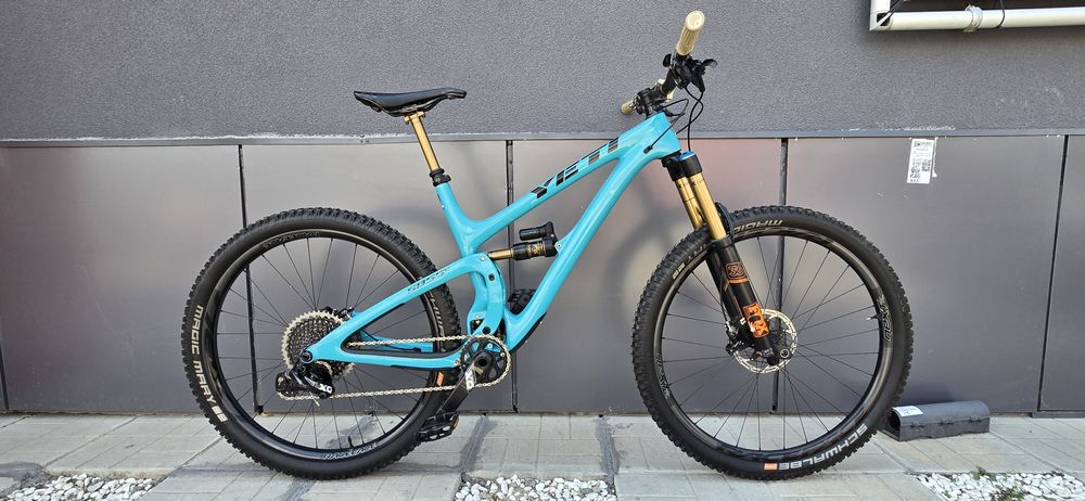Планински Карбонов велосипед с пълно окачване YETI SB55C ( L размер)