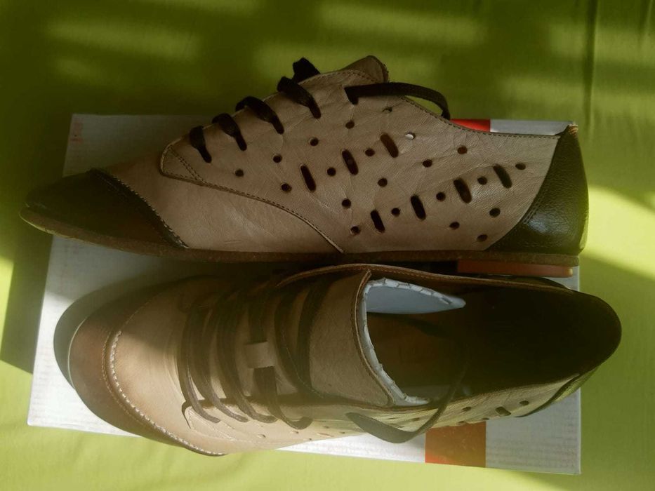 Дамски  кожени  обувки