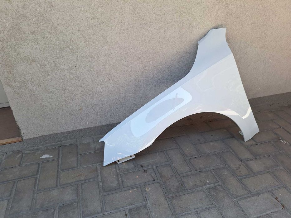 Aripa Fata Stanga Skoda Octavia 3 III An 2013-2017 Vopsita Alb