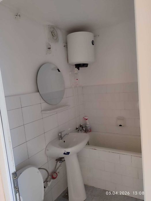 Vanzare apartament 3 camere Micro 16