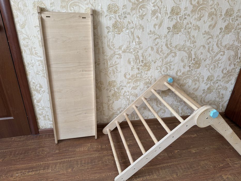 Лестница пиклера и горка скалодром