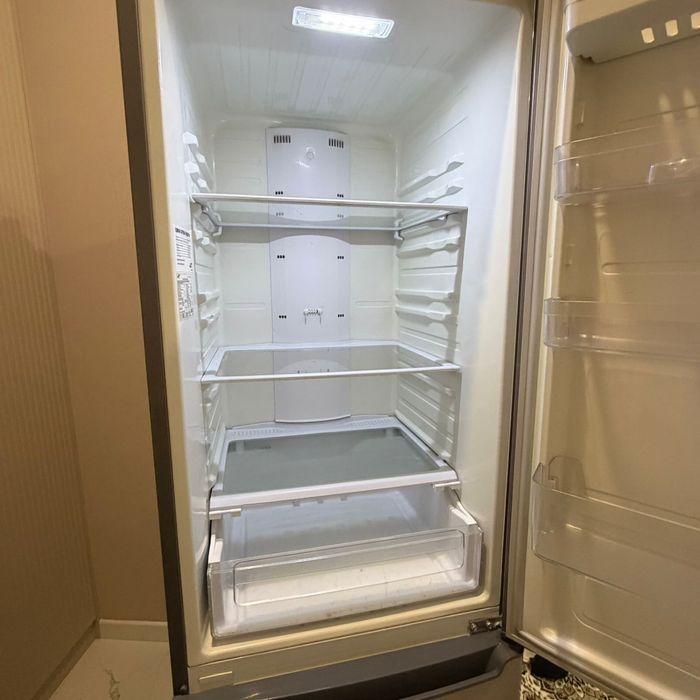 Холодильник ,срочно