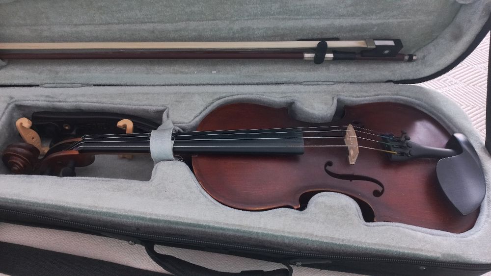 Скрипка 1/4 продам