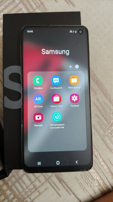 Продам смартфон Самсунг S10