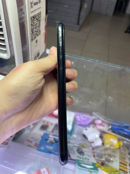 iPhone Xr в хорошнм состоянии