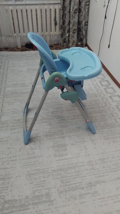 Продам детский столик