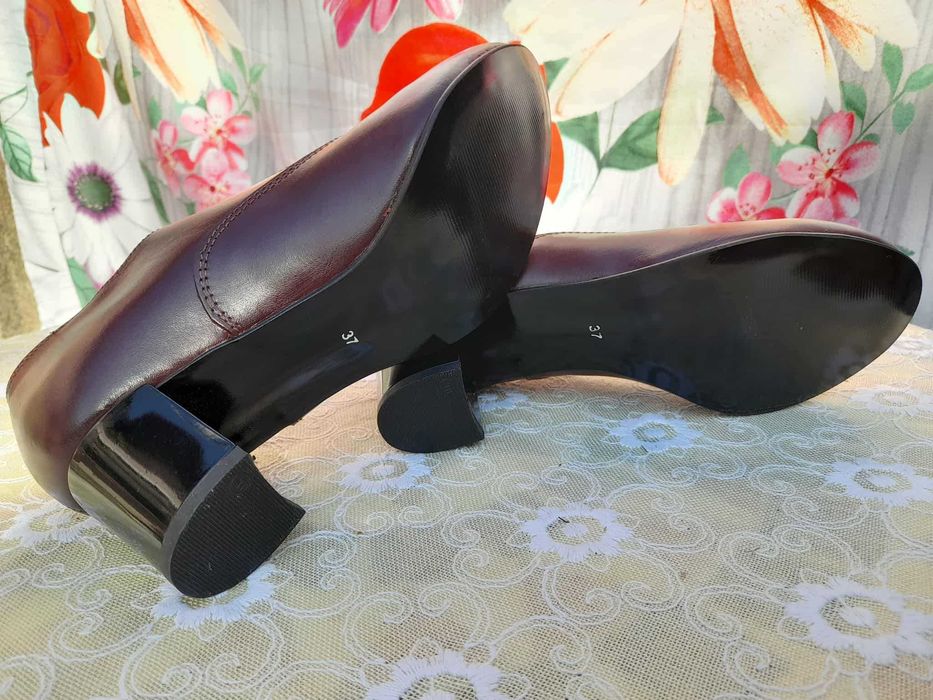 Botine din piele naturală bordo