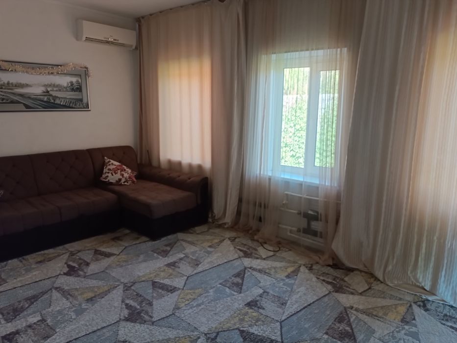 Продаются дом  возле канала пять соток