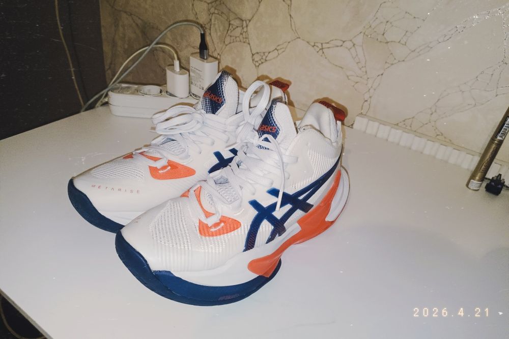 АСИКС оригинал продам!