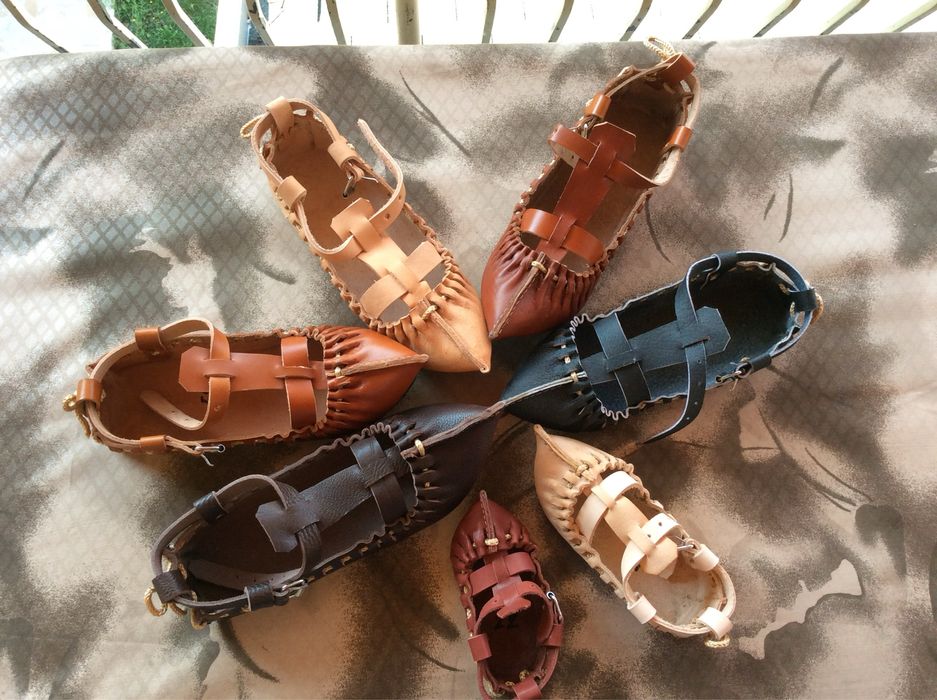 Ръчна изработка на цървули от италианска телешка кожа от 21 до 48 ном.