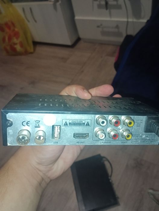 Продаю TV консоли 2 штуки