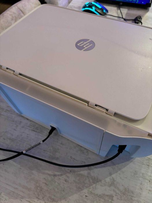 Цветен принтер HP Deskjet 2320