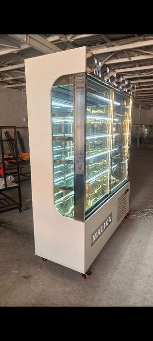 Ветрина холодильник