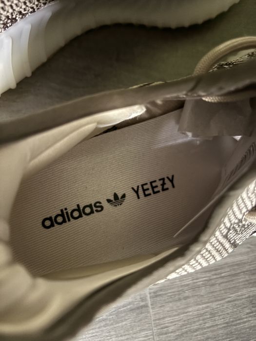 yeezy 350 V2 Zyon
