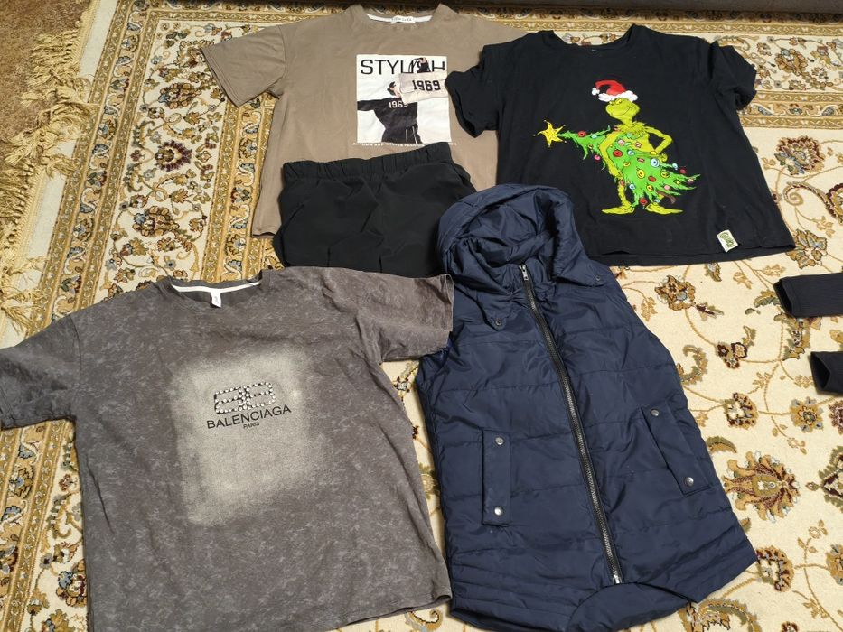 Отдам одежду на подростка