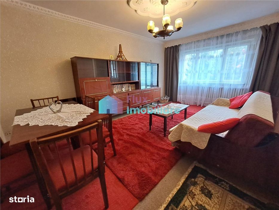 Apartament cu 3 camere etaj 2 Obcini zona Dany Gry