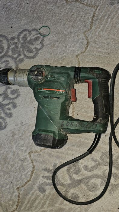 Перфоратор продам срочно