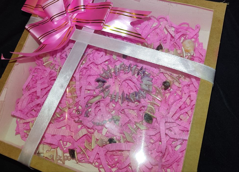 Шикарный комплект  из натуральных ракушек для детей