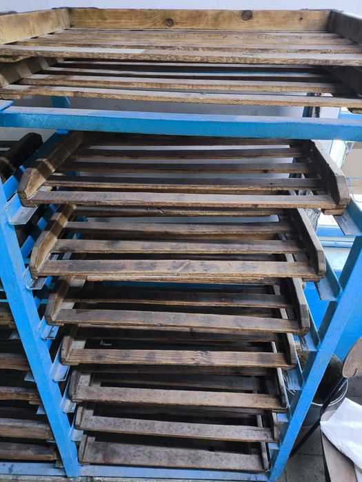 Продам стеллаж для хлебо и буличных изделий