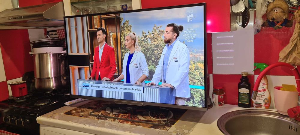 PHILIPS 107 CM = 650 LEI