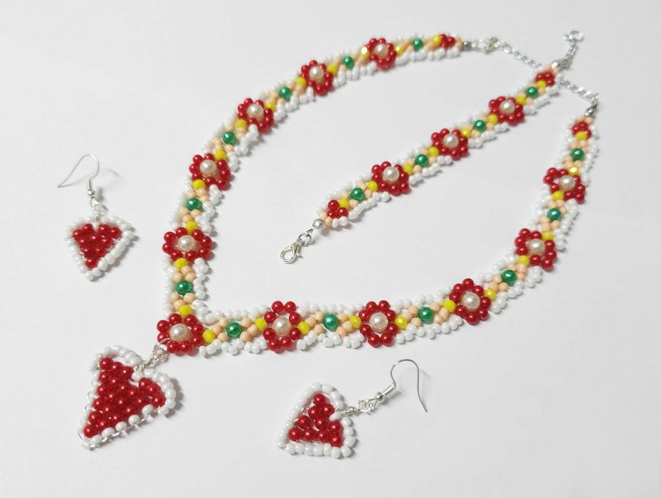 Seturi pe rosu inimi si inimioare Valentine's day ziua indragostitilor