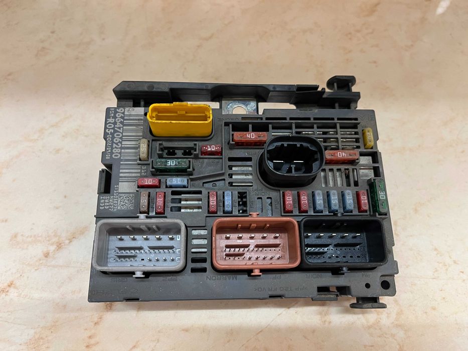 Бушонно табло Бушониера BSM R05-00 БСМ Р05-00 Peugeot 307 Citroen C4