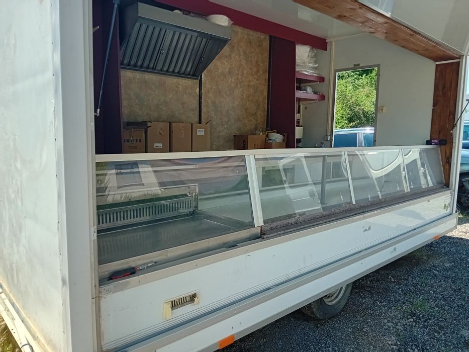 Търговска каравана !
