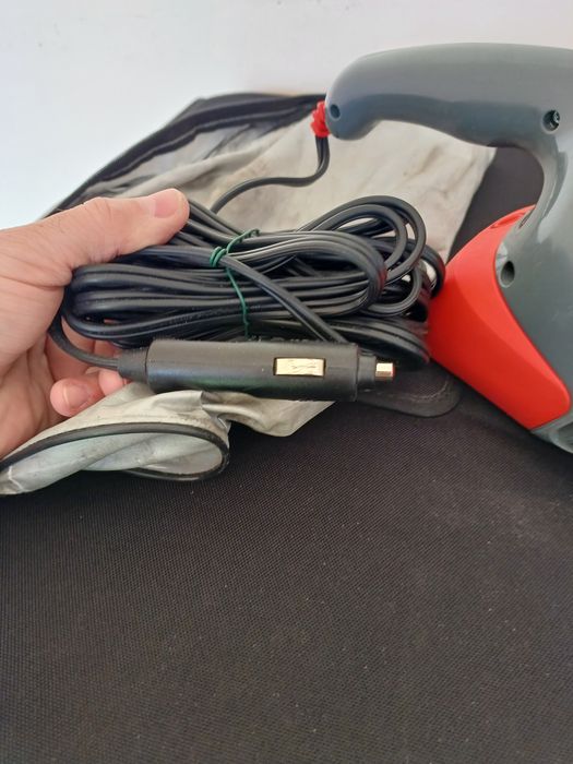 Aspirator auto 12v Black & Decker