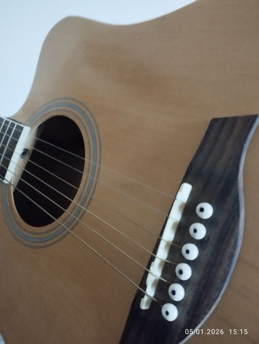 Gitara satiladi razmer 41