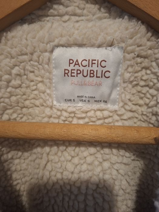 Дамско яке  Pull Bear ,размер С