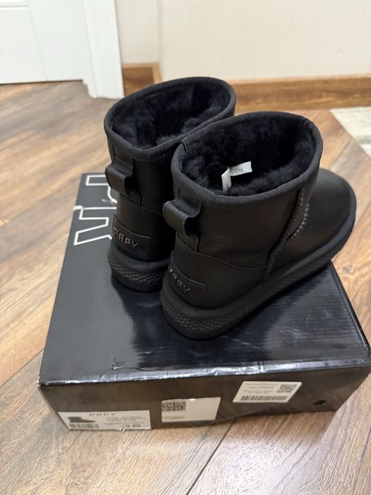 Зимняя обувь тип угги