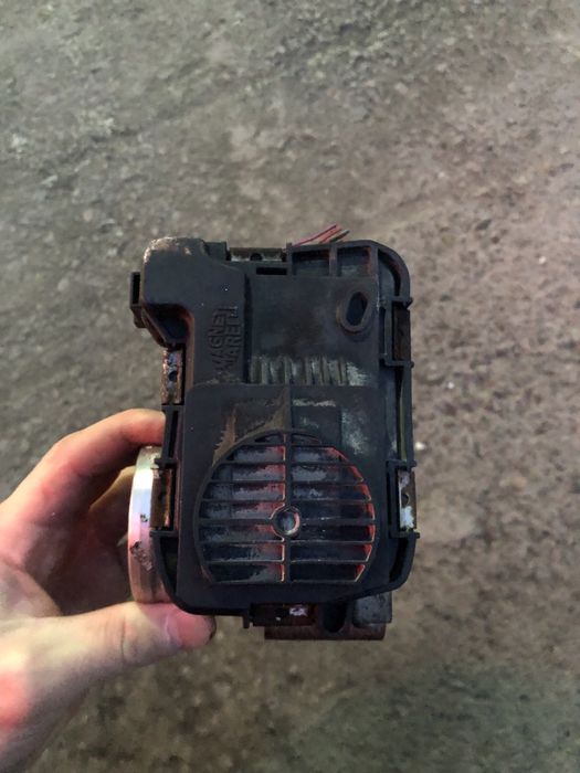 Дроссельные заслонка