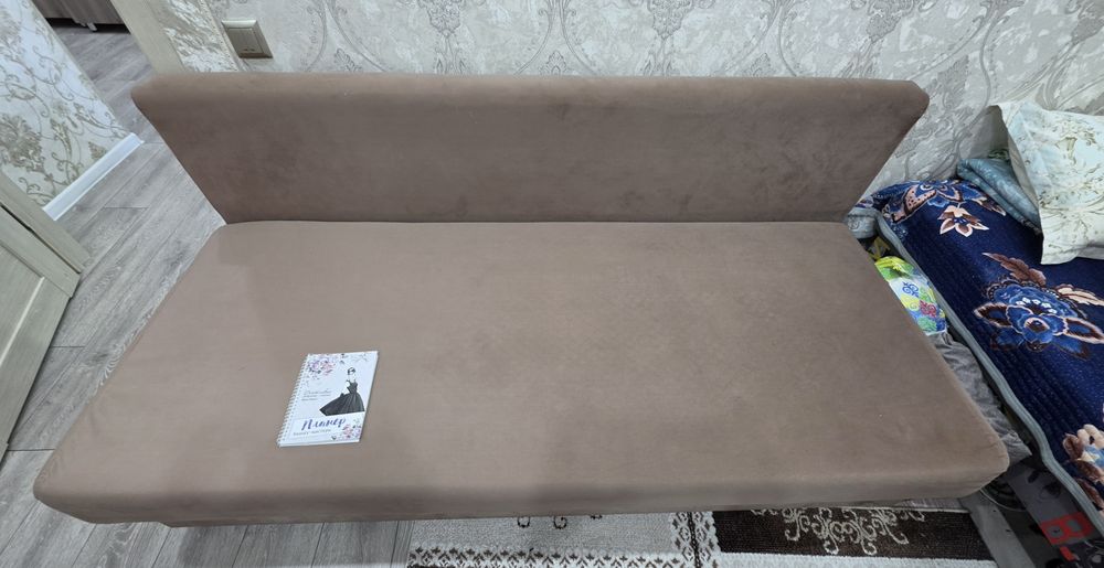 Продам недорого диван 80×200