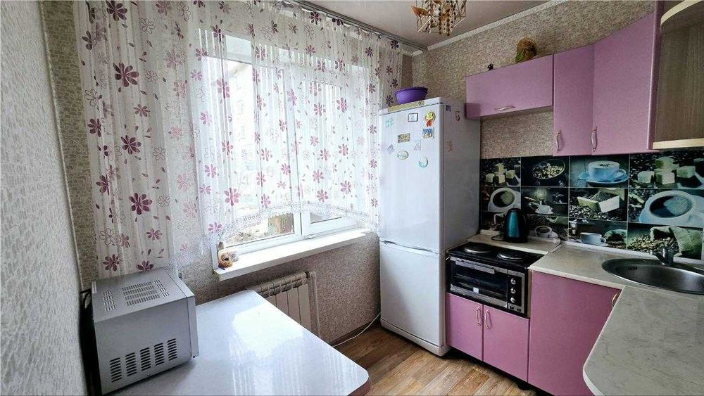 а Продам 2 комнатную 3 микрорайон Абая