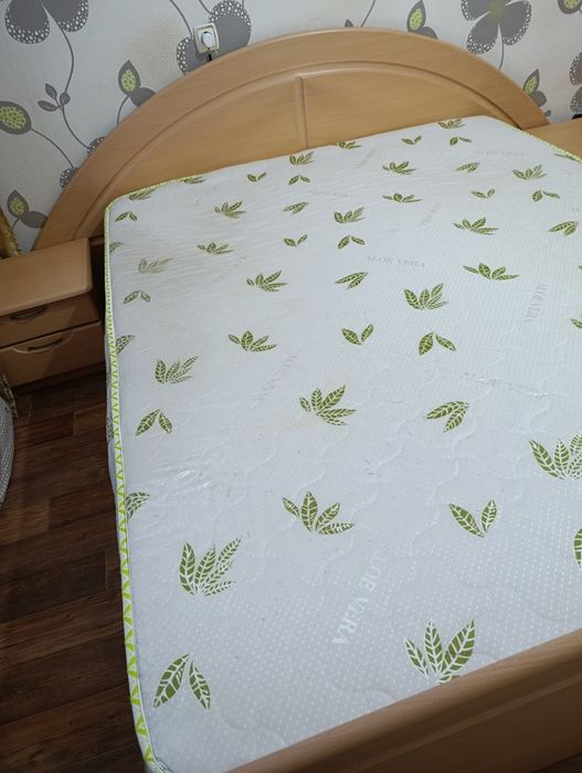 Продам спальный гарнитур б/у