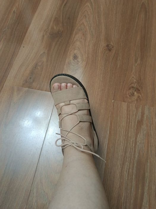 Продам женскую обувь