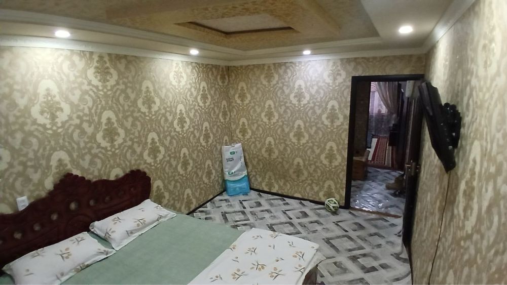 Dom sotiladi 2 xonali novi sentrdan yulni ustida