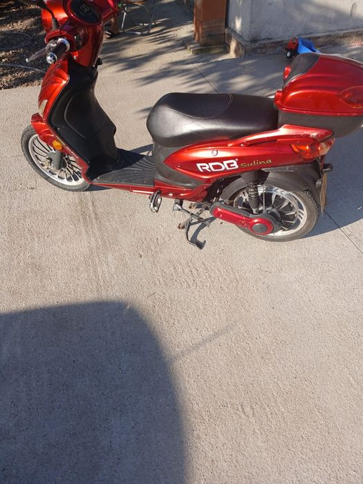 Vând scuter electric și trotinetă electrică