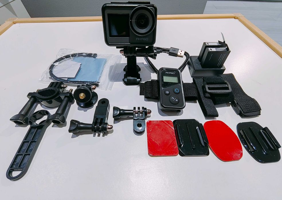 Akaso Brave 7 - 4K Екшън камера с два дисплея (Като нова)