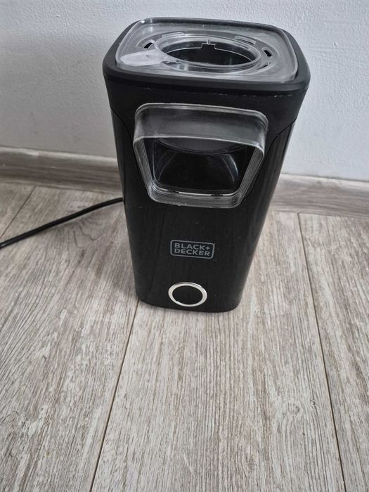 Машина за пуканки Black+Decker + подарък чаша преса за чай или кафе