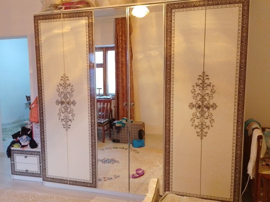 Спальный гарнитур