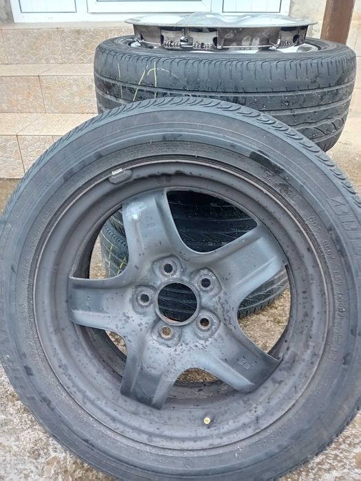 Комплект джанти с капаци