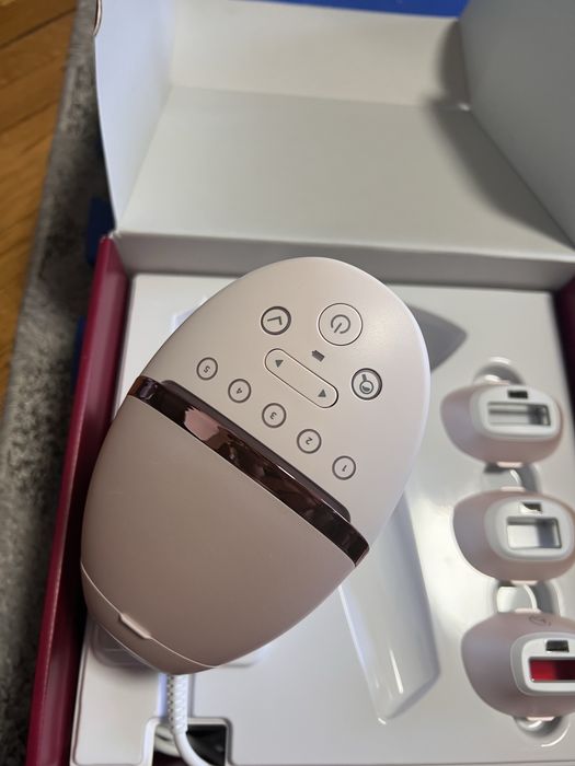 Philips Lumea IPL Seria 9000 BRI957/00 – Ca Nou, Folosit O Singură Dată, Set Complet