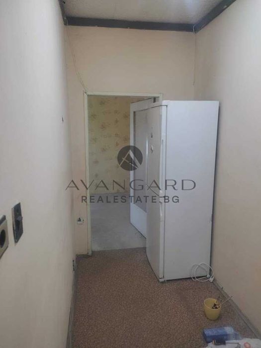 Продава се Едностаен апартамент в Пловдив, Тракия - 36 кв.м за 1528 €/кв.м - Снимка #2